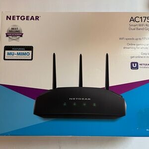NETGEAR Dual-Band WiFi Router - Black
